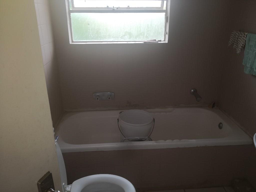Room for rental in Sandton - Image 2