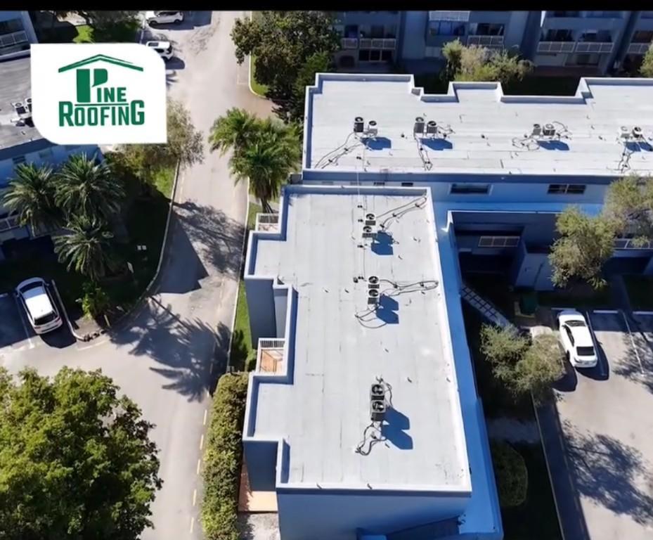 ROOFING SERVICES RESIDENTIAL AND COMMERCIAL! en Homestead - Imagen 2