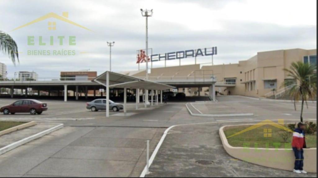 LOCALES EN RENTA PLAZA CRISTAL en Tampico - Imagen 1