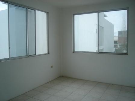 INMOBILIARIA ALARCÓN RENTA EXCELENTE DPTO. 3 DORMITORIOS, UMIÑA en Montecristi - Imagen 1