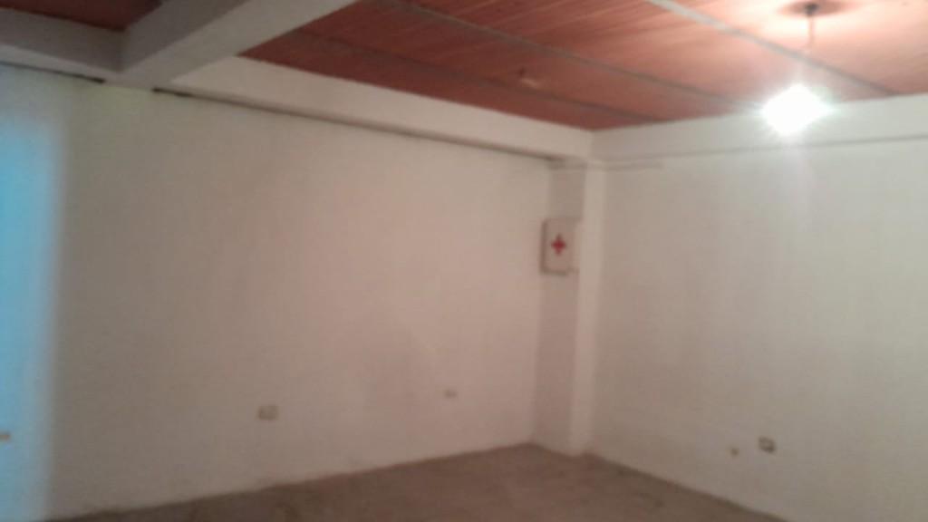 Galpon con edificio en Puerto Cabello - Imagen 4