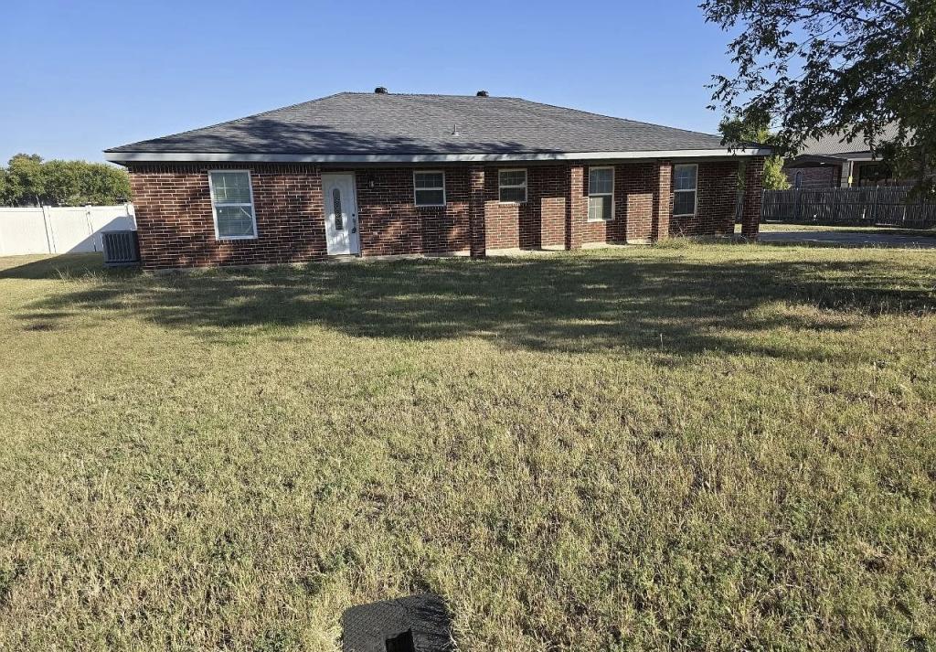 House for Rent in Waka, Texas, Ref# 202107298 in Miami - Image 1