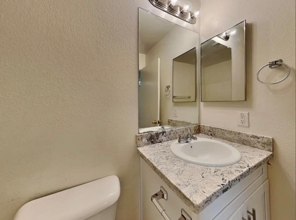 Modern 3/2 Home For Rent in Phoenix - Image 7