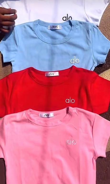 I sell ladies basic tops in Ghana - Image 10