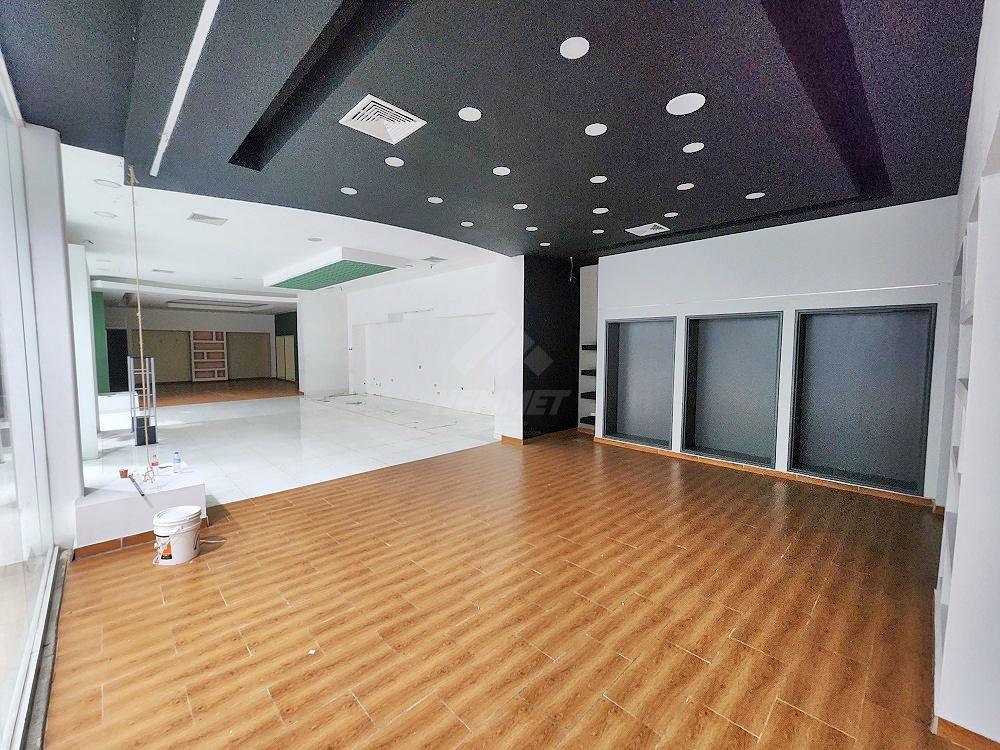 LOCAL COMERCIAL 206 MTS2 PRIMER PISO PLAZA INTERNACIONAL en Licey al Medio - Imagen 4