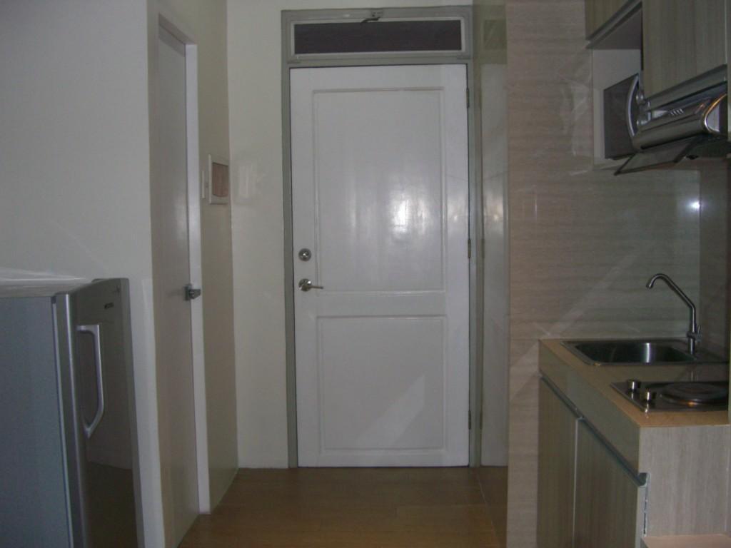 2 BR Furnished Condo Unit For Rent in E. Rodriguez Sr. Ave. in Pansol - Image 5