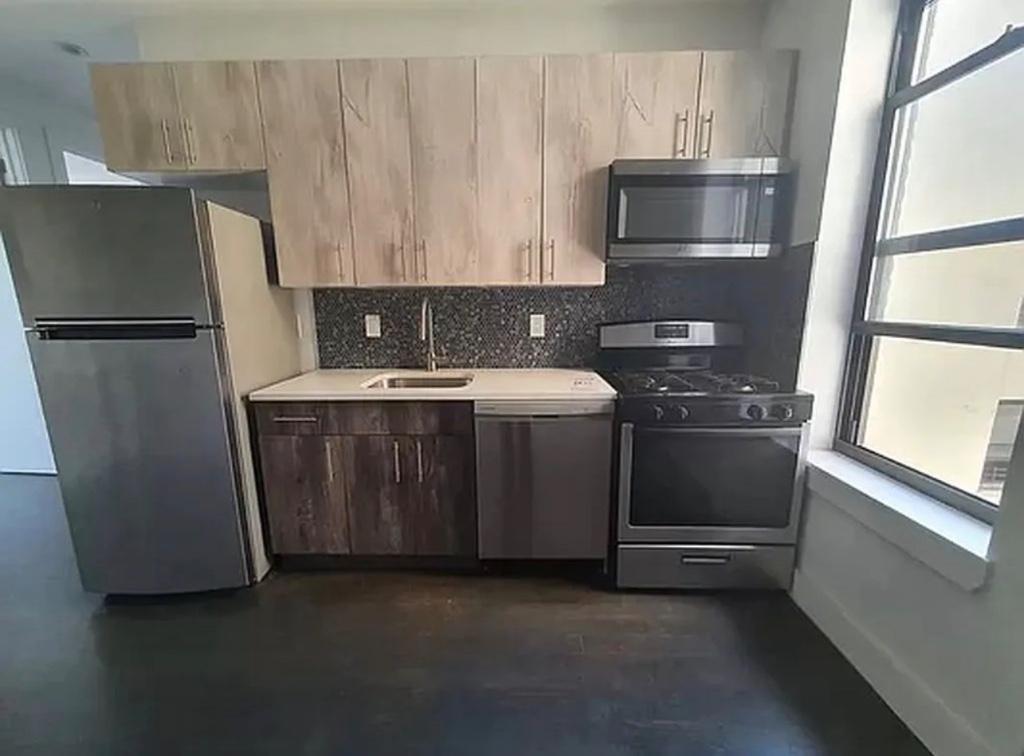 Available Now Spacious 2 Beds / 1 Bath Apartment for Rent in Brooklyn - Image 6