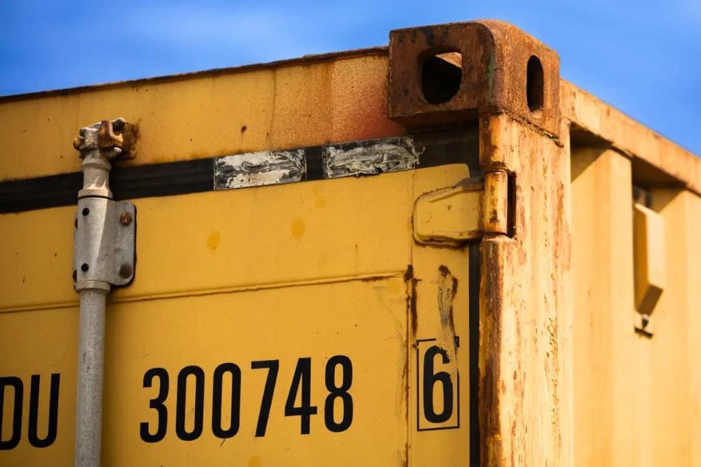 Free 20ft Used Shipping Containers in Long Beach - Image 6