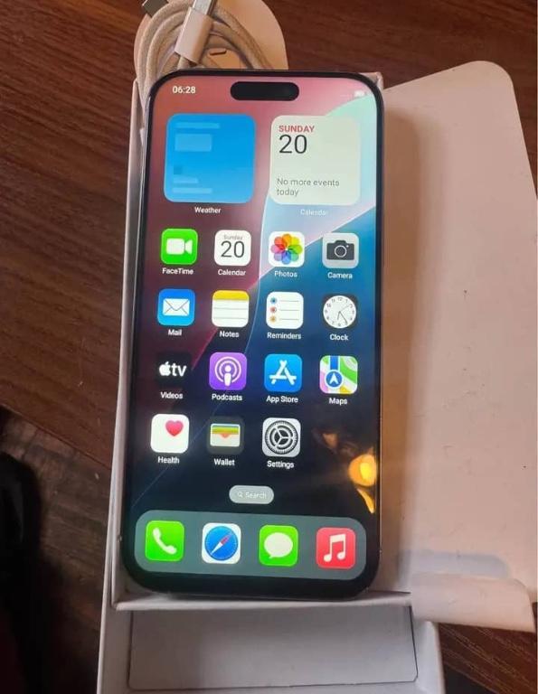 iPhone 16 Pro Max For Sale,Everything working perfectly in London, Ontario - Image 6
