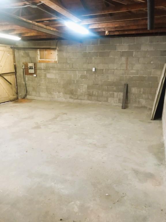 Large Detached Double Garage for Rent – Available Immediately (H in Canada - Image 2