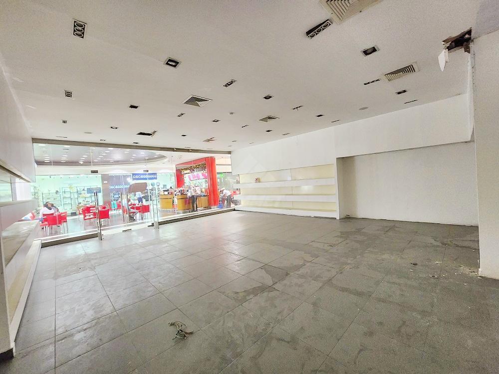 LOCAL COMERCIAL PLAZA INTERNACIONAL 140 MTS2 PRIMER PISO en Licey al Medio - Imagen 4