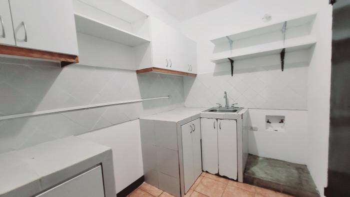 A LAS HOJARASCAS APARTAMENTO DE 2 HAB EN RENTA ENTRADA en Guatemala - Imagen 4