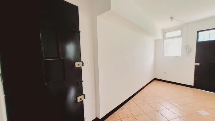 A LAS HOJARASCAS APARTAMENTO DE 2 HAB EN RENTA ENTRADA en Guatemala - Imagen 3