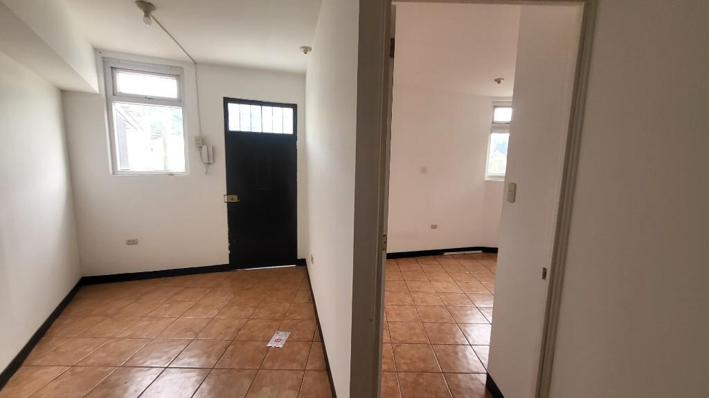 A LAS HOJARASCAS APARTAMENTO DE 2 HAB EN RENTA ENTRADA en Guatemala - Imagen 7