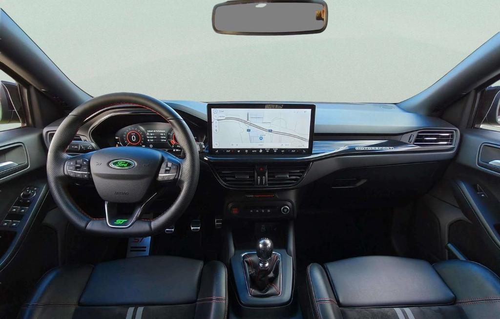 Ford Focus 2.3 EcoBoost ST en Ripollet - Imagen 4
