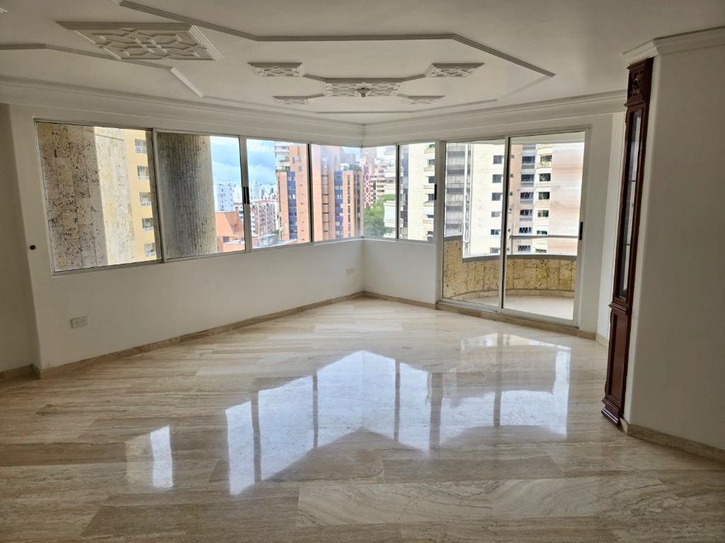 VENTA APARTAMENTO CABECERA DEL LLANO. EDIFICIO CABECERA ROYAL en Bucaramanga - Imagen 2