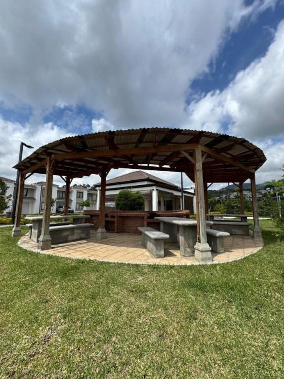 CASA EN VENTA EN HACIENDA DE LAS FLORES en Guatemala - Imagen 14