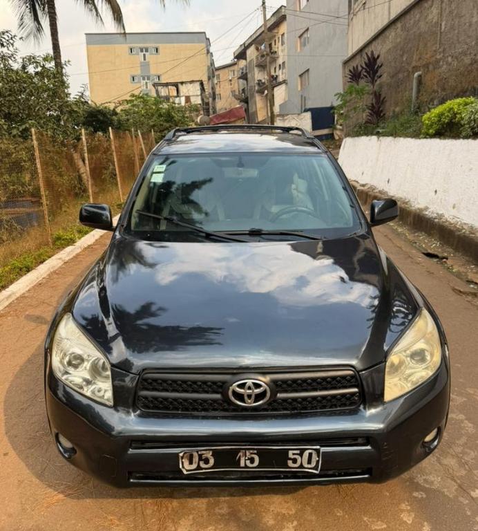 TOYOTA RAV4 EDITION 2008 (SANS ROUE ARRIÈRE) au Cameroun - Photo 2