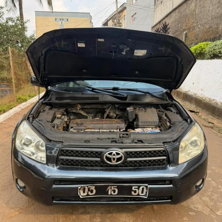 TOYOTA RAV4 EDITION 2008 (SANS ROUE ARRIÈRE) au Cameroun - Photo 3