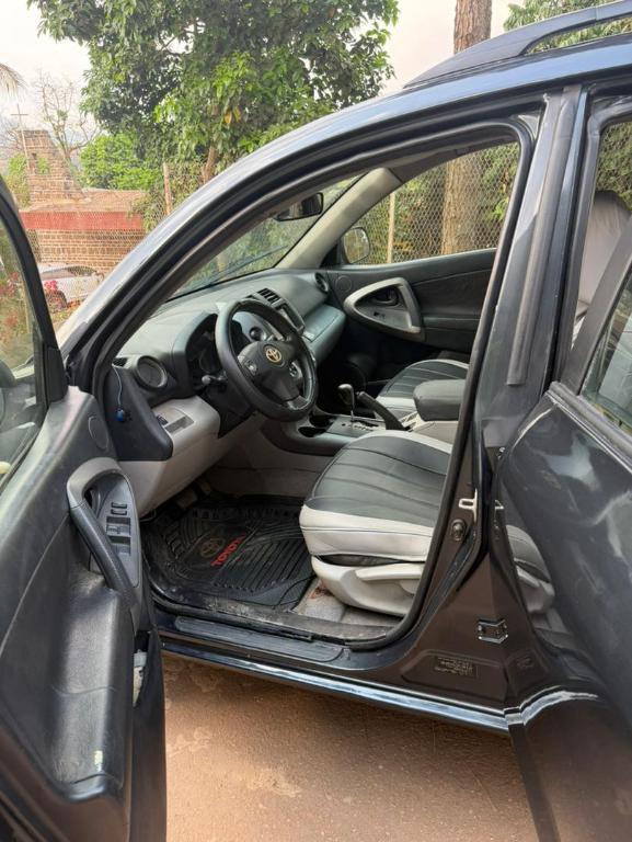 TOYOTA RAV4 EDITION 2008 (SANS ROUE ARRIÈRE) au Cameroun - Photo 4