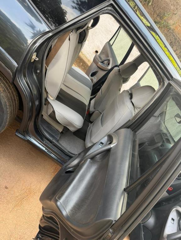 TOYOTA RAV4 EDITION 2008 (SANS ROUE ARRIÈRE) au Cameroun - Photo 6