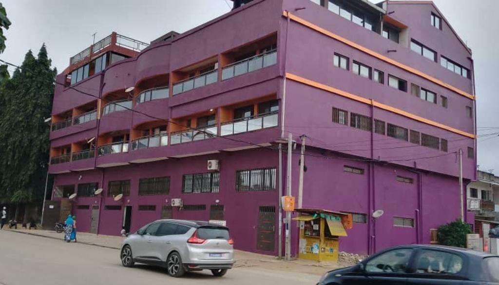 IMMEUBLE R +3 commercial en vente Riviera faya en Côte d’Ivoire - Photo 1