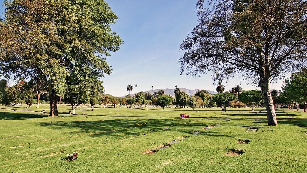 Cemetery plots In Santa Paula (transferable) in Camarillo - Image 2