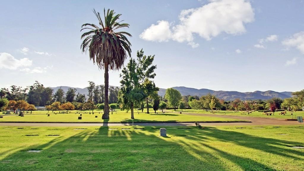 Cemetery plots In Santa Paula (transferable) in Camarillo - Image 3