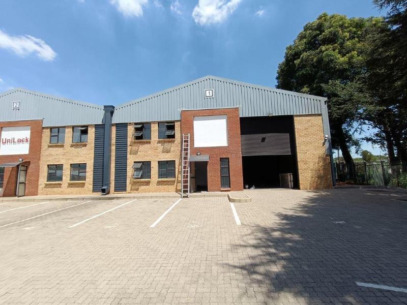 Industrial 2030-ref-17734 for Rent in Princess, Roodepoort in Soweto - Image 1