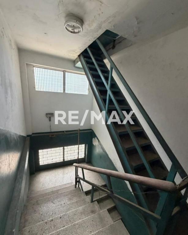 Edificio comercial av. Falcón, Remax Millenium en Venezuela - Imagen 5
