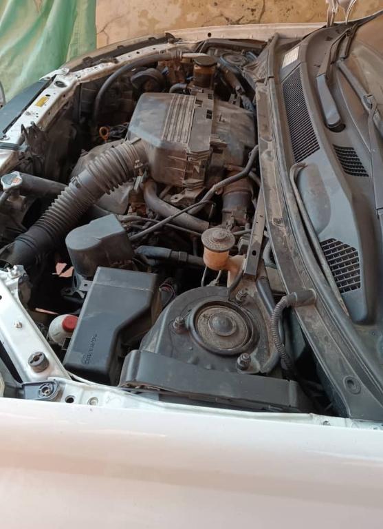 TOYOTA RAV4 INTERMÉDIAIRE au Cameroun - Photo 3