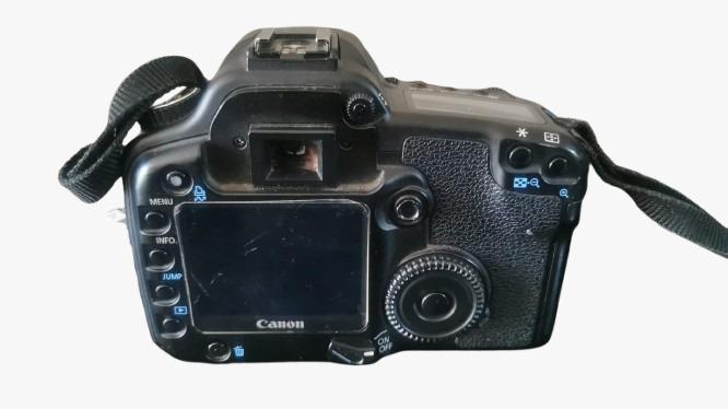 PROFESSIONAL DIGITAL CAMERA CANON EOS 30 in Sandton - Image 5