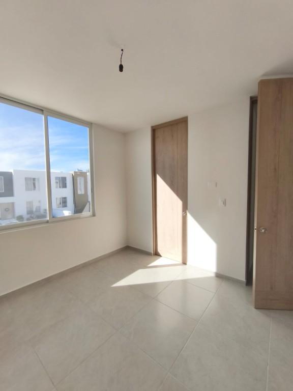 CASA AMPLIA Y NUEVA EN RENTA – RESIDENCIAL LOS ZARZALES en Jesús María - Imagen 3