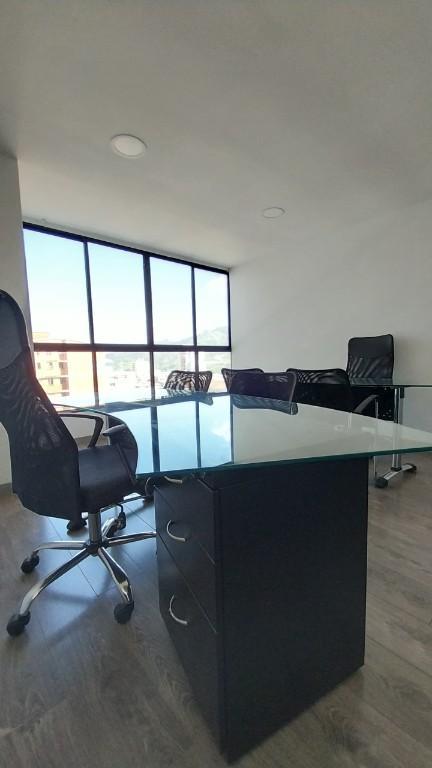 DISPONIBLE OFICINA AMOBLADA TODO INCLUIDO PARA ALQUILAR en Dos Quebradas - Imagen 2