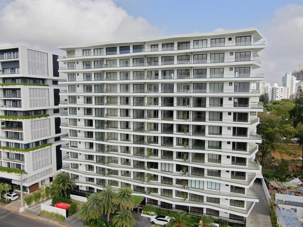 TORRE ROOFTOP Y GIMNASIO DOS HABITACIONES AREA MONUMENTAL en Gurabo al Medio - Imagen 1
