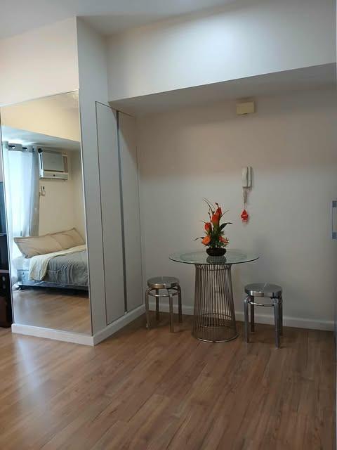 Fully Furnished Studio for Rent Solinea Tower 2 in Consolacion - Image 5
