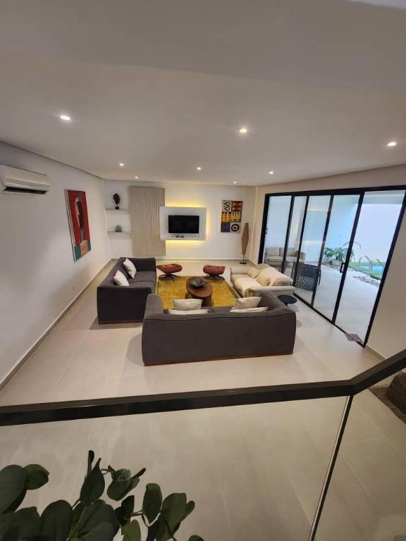A LOUER SUPER DUPLEX DE 5 PIÈCES RIVIÉRA GOLF 4 à Abidjan - Photo 1