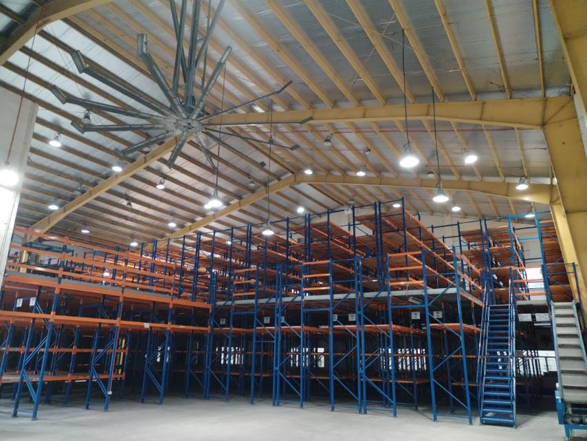 FOR LEASE! WAREHOUSE in Santa Rosa - Image 4