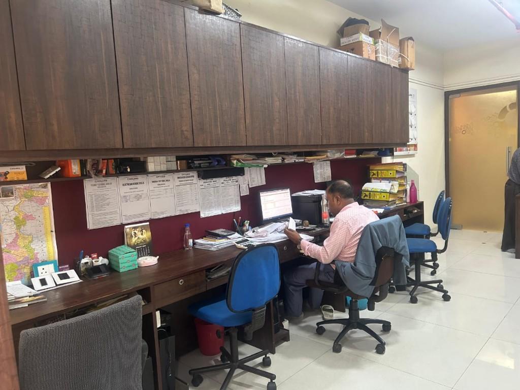 Fully Furnished Office Space For Rent at BBD Bagh in India - Image 3
