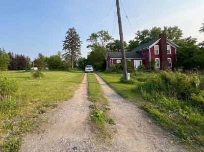 W Coldwater Rd in Flint - Image 1