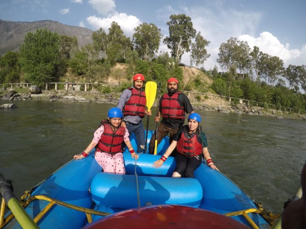 River Rafting in Kullu in Manāli - Image 2