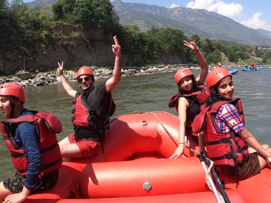 River Rafting in Kullu in Manāli - Image 3