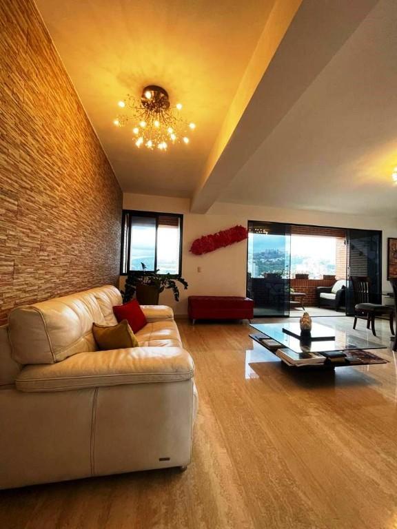 PENT-HOUSE - EL ROSAL - 251 Mts2 en Venezuela - Imagen 3