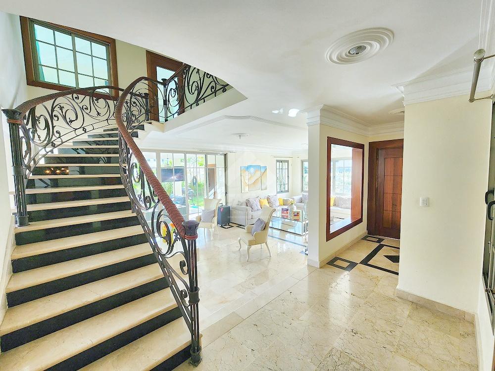 CASA CON PISCINA Y PATIO LOS CERROS DE GURABO SANTIAGO en Licey al Medio - Imagen 8