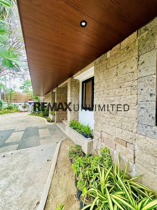 FOR LEASE / FOR RENT in Dasma, Makati in Taguig - Image 1