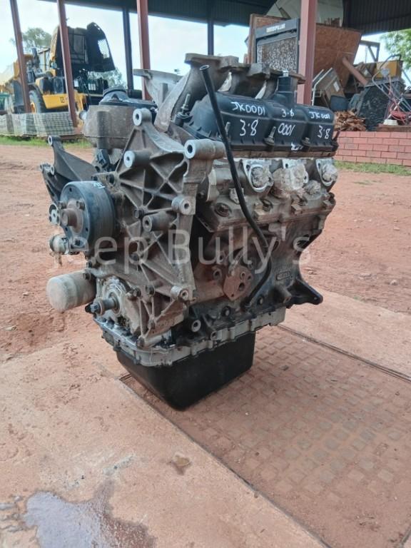 Second Hand Engine From Stripped Jeep Wrangler JK In Stock in Benoni - Image 2