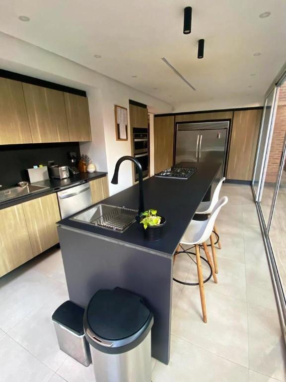 APARTAMENTO - CAMPO ALEGRE - 758 Mts2 en Venezuela - Imagen 6