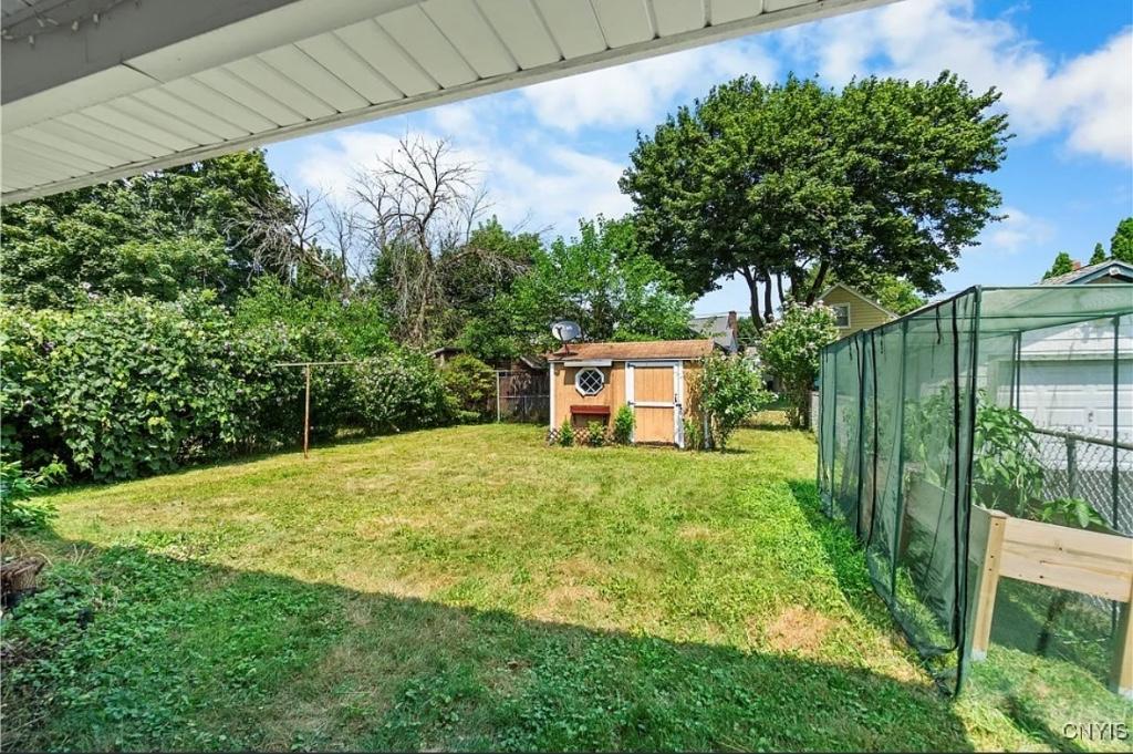 Modern 3/2 Home In Calm Area in United States - Image 8