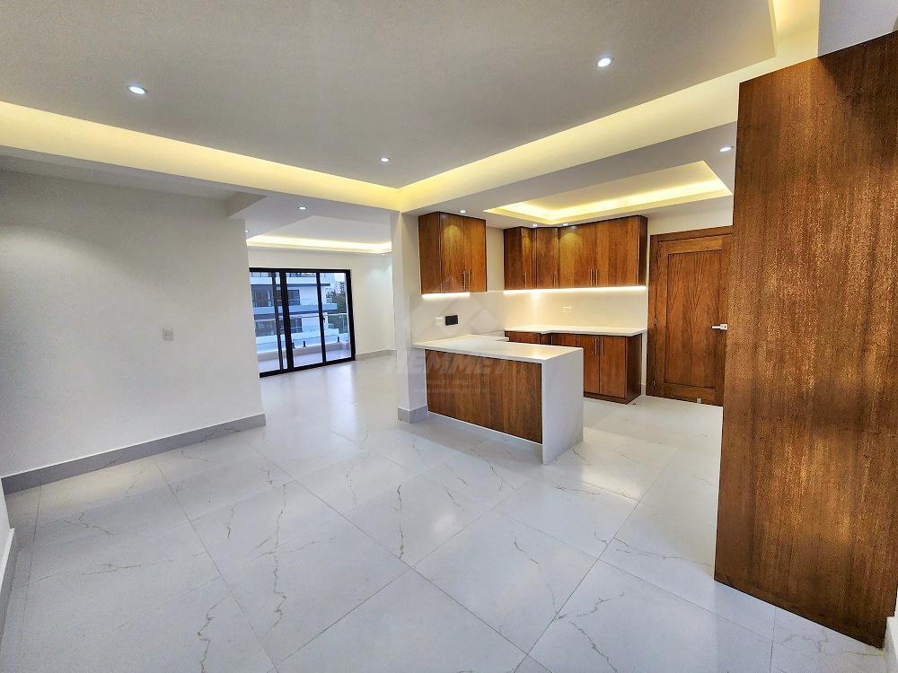 PRIMER PISO ESTRENAR PISCINA Y ROOFTOP JARDINES DEL ESTE STGO. en Licey al Medio - Imagen 2