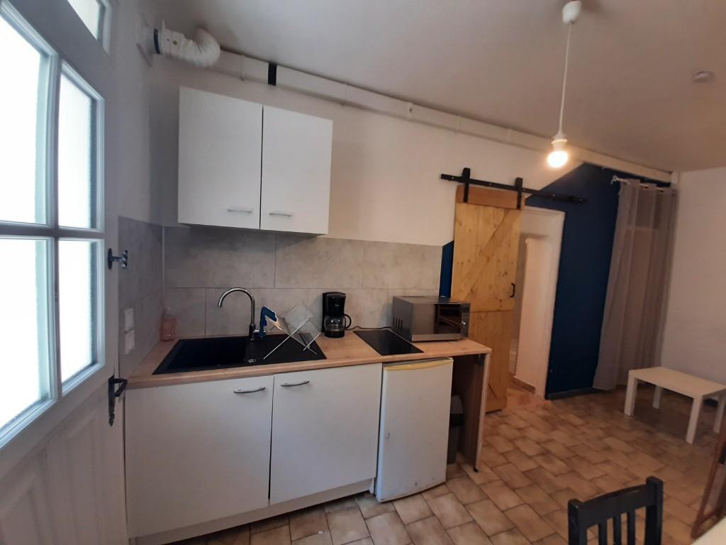 Studio rdc 15m2 Meublé Nîmes Richelieu à Nîmes - Photo 1